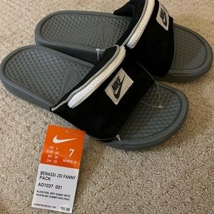 Nike Benassi JDI Fanny Pack Slides, Women’s Size 7